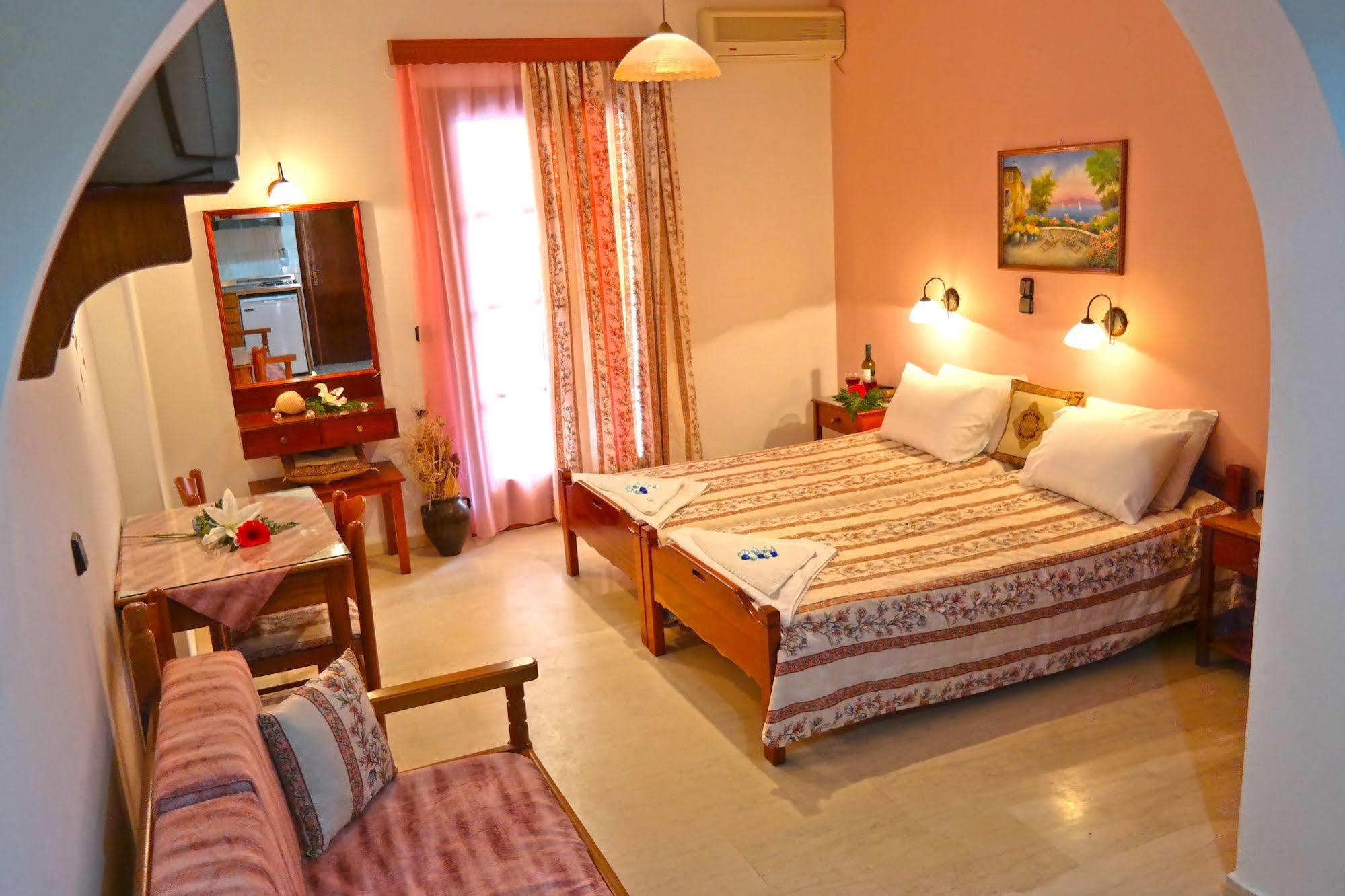 Golden Beach Studios Down Town Naxos City Eksteriør billede